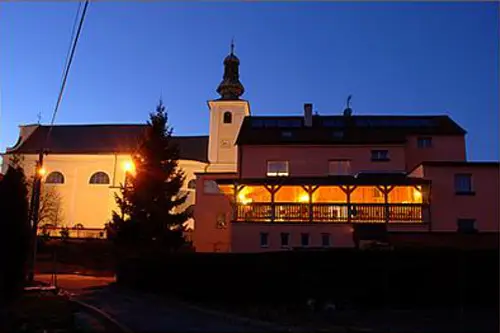 Penzion U Kostela